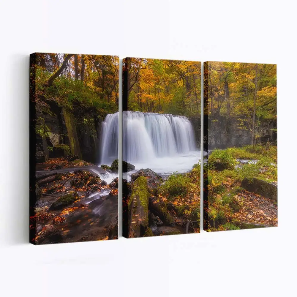 Fließender Wasserfall Im Herbstwald Leinwandbild