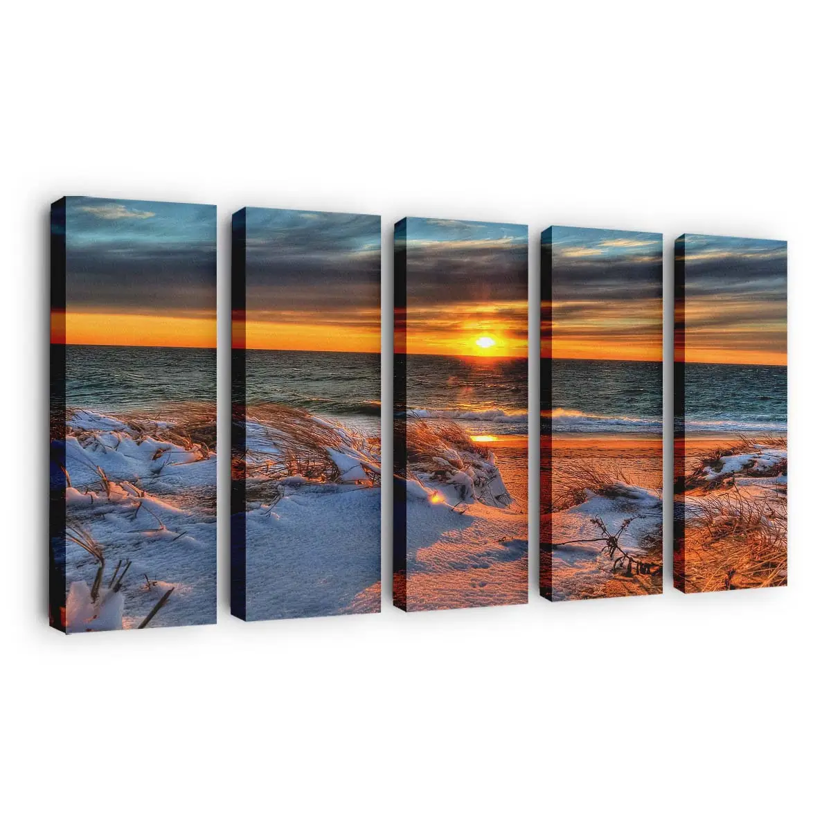Kalte Verschneite Winterküste am Strand Leinwandbild