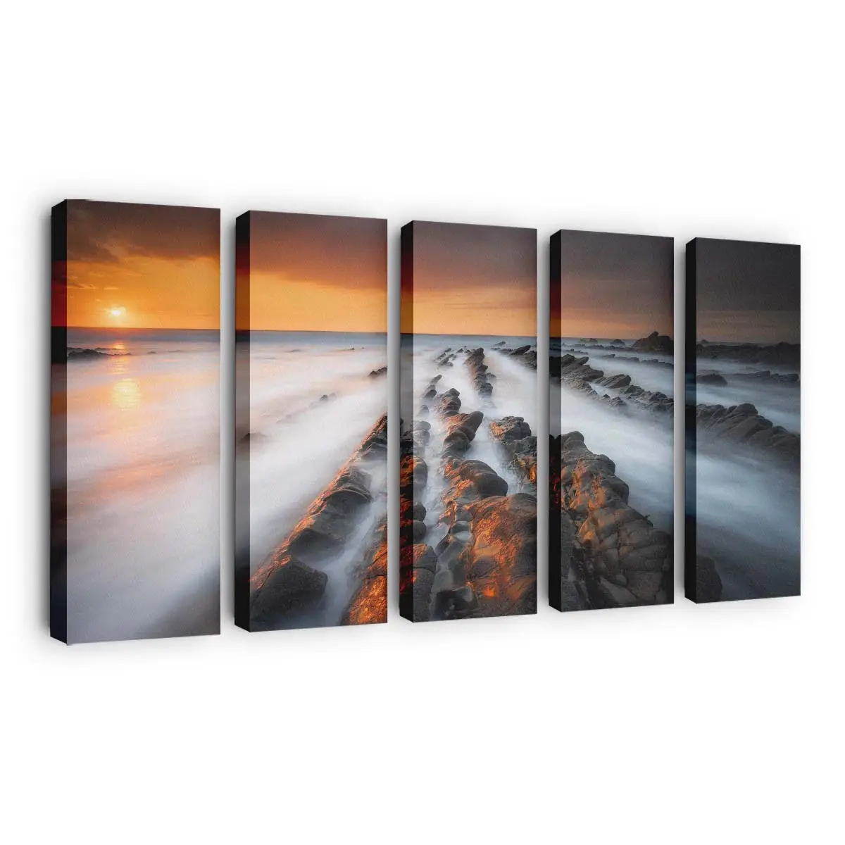 Meeresfelsen am Welcombe Beach im Nebel des Sonnenuntergangs Leinwandbild