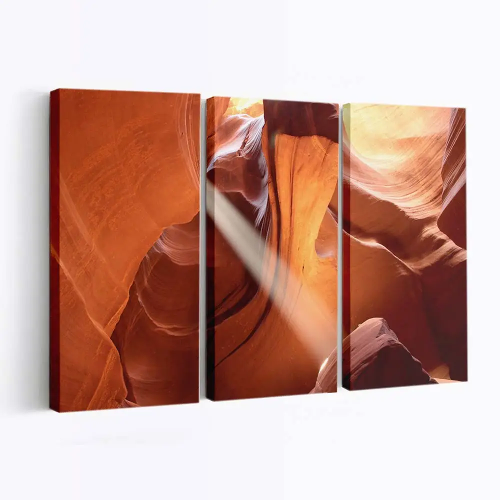 Sonnenstrahlen im Wüstencanyon Leinwandbild