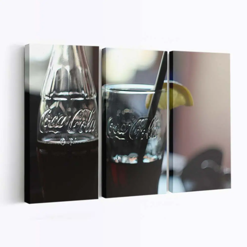 Gekühltes Erfrischendes Sommer-fruchtgetrnk im Glas Leinwandbild