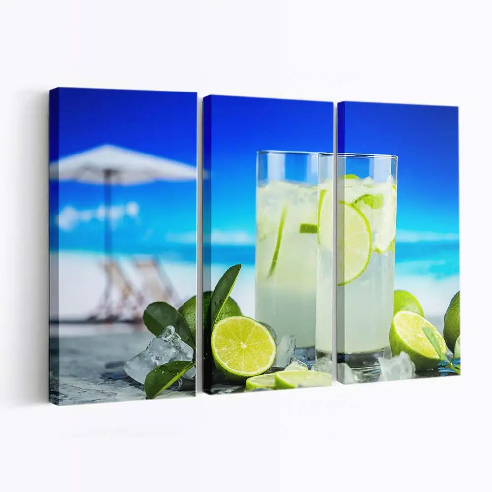 Gläser mit Erfrischender Kalter Sommerlimonade Leinwandbild