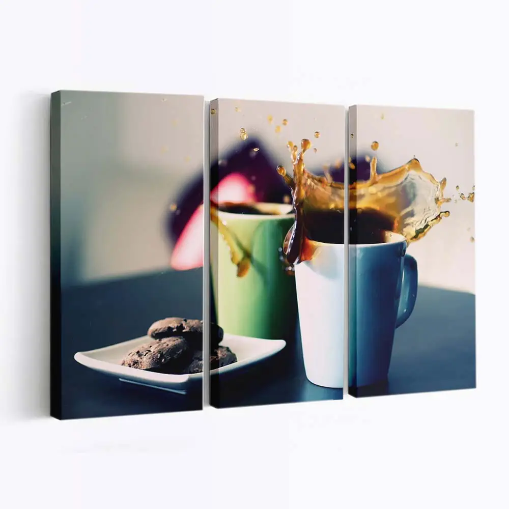 Heiße Tee-spritzer in Klassischer Weißer Tasse Leinwandbild