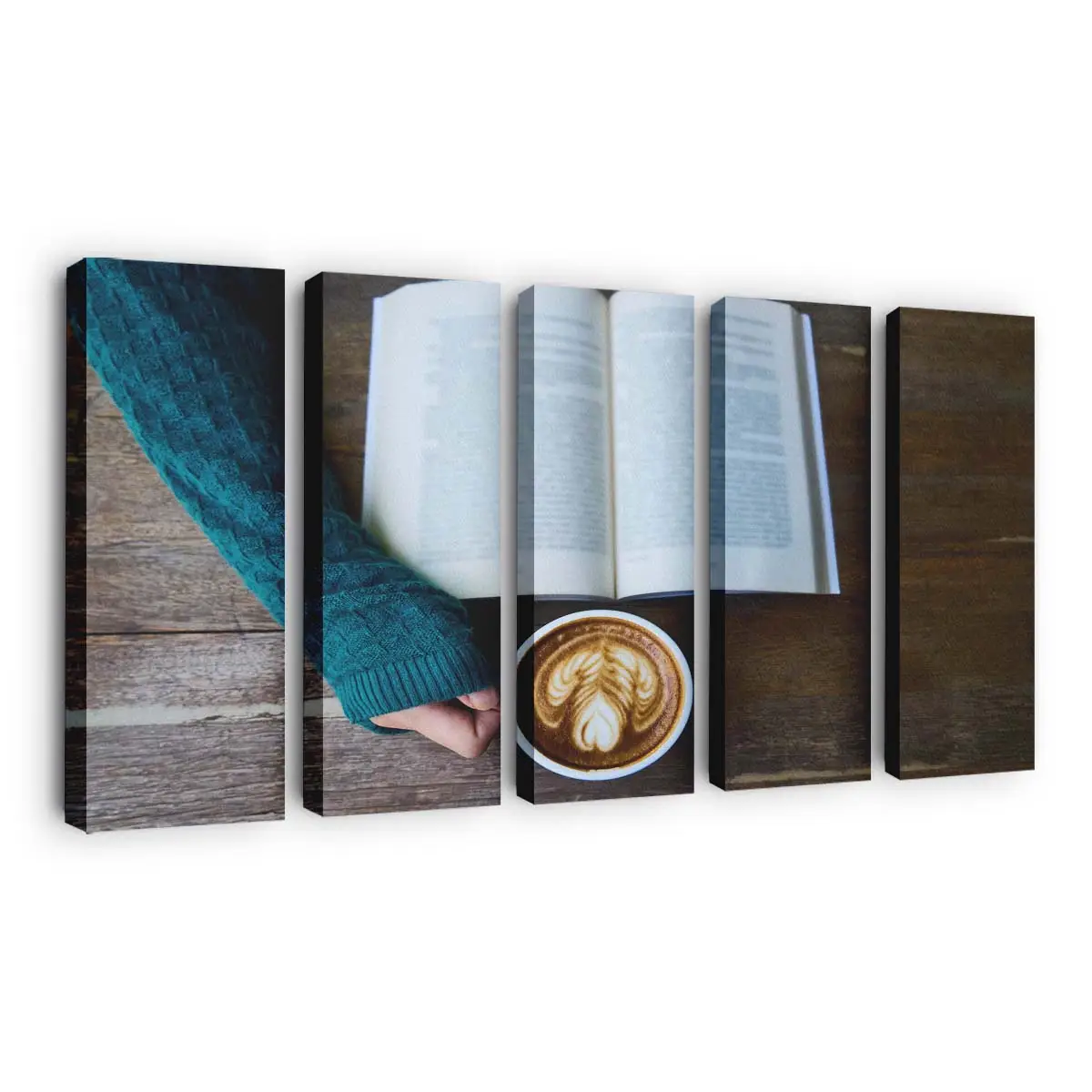 Heiße Tasse Kaffee neben einem Guten Buch Leinwandbild