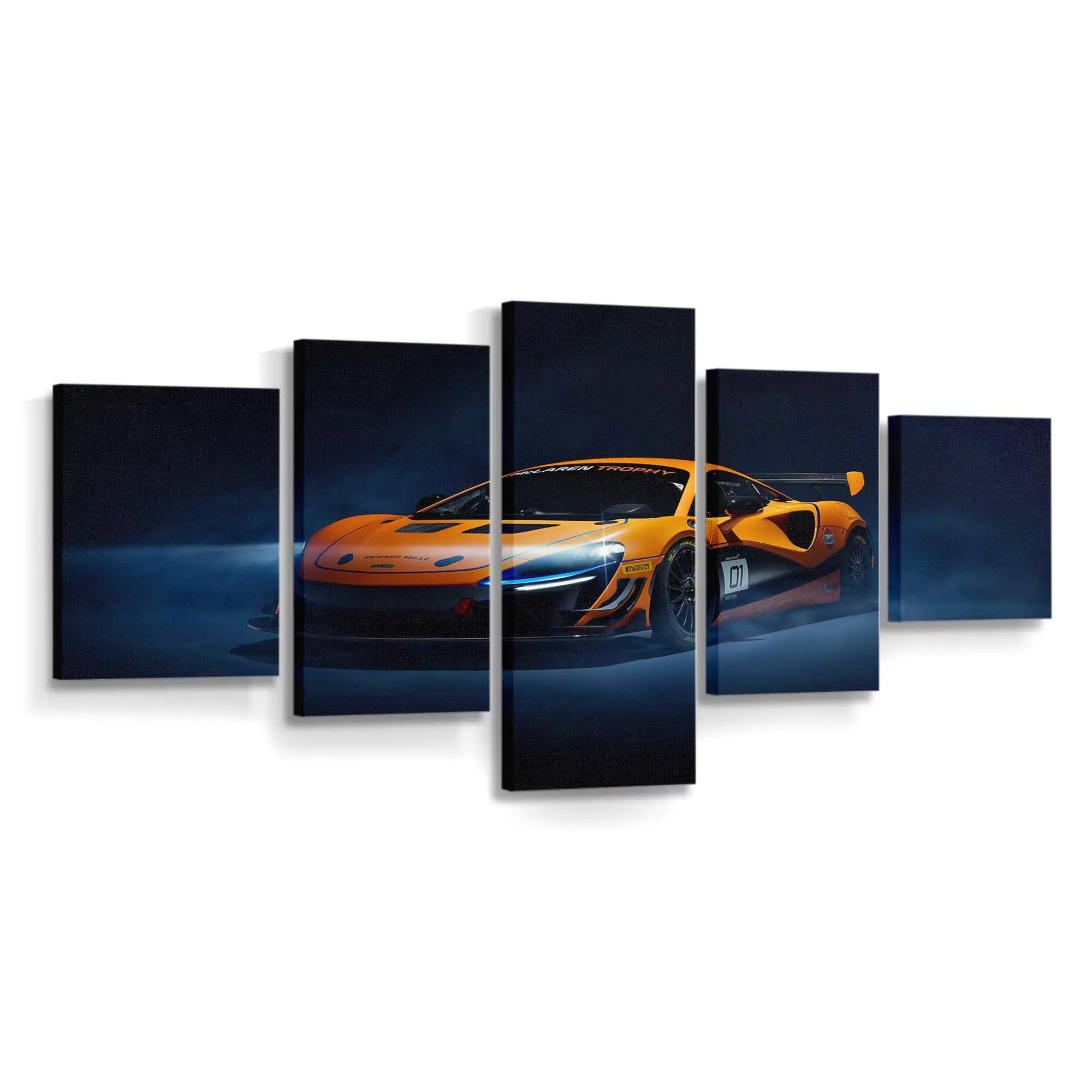 McLaren Artura Trophy Rennwagen auf der Rennstrecke – Rennwagen Leinwandbild