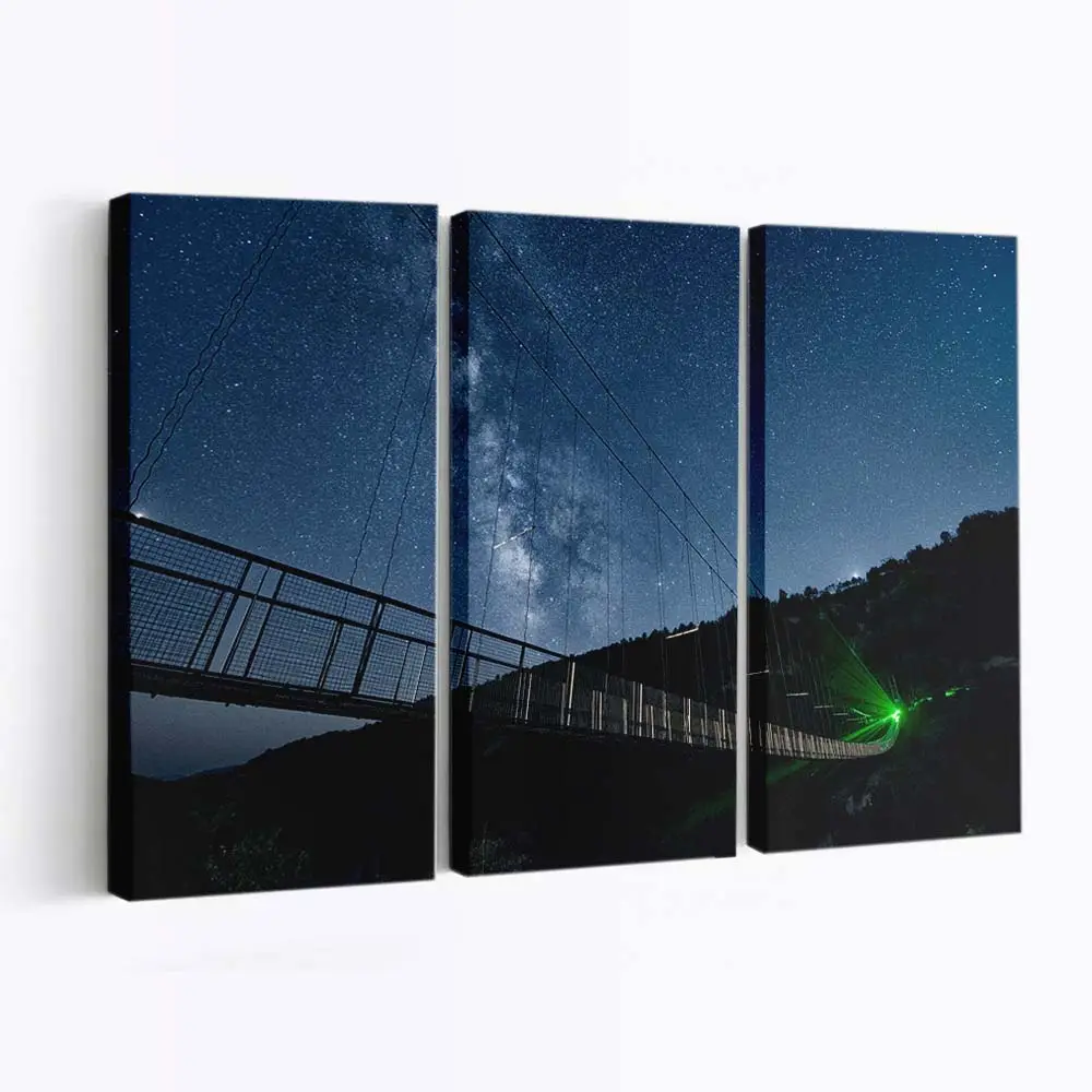 Kosmische Landschaft in Khndzoresk Armenien – Weltraum Leinwandbild
