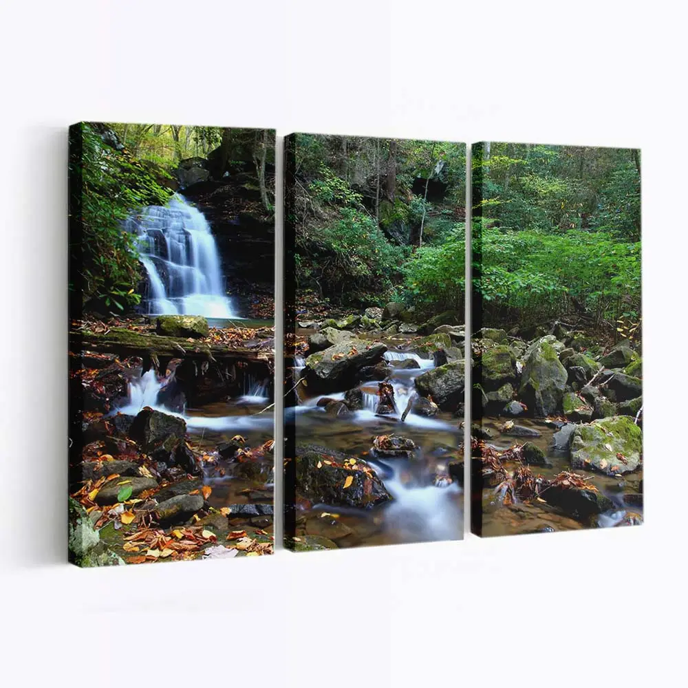 Bach und Wasserfall im Sommerlichen Wald – Natur Wandbild