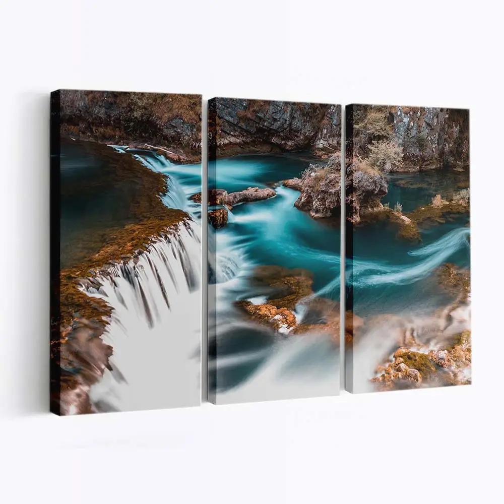 Sanfter Wasserfall in Langzeitbelichtung – Natur Fotokunst