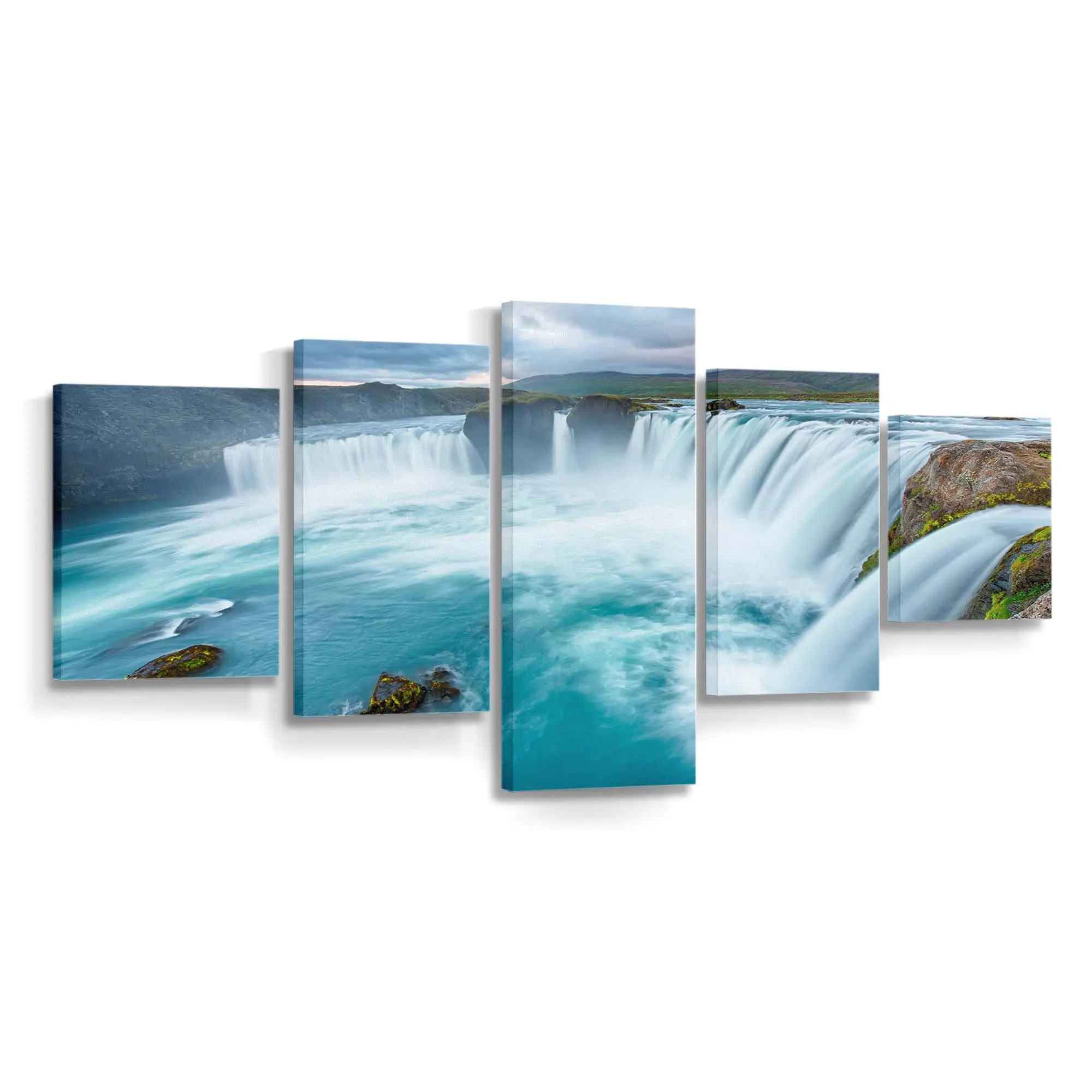 Großer Wasserfall und Wolken – Natur Fotokunst