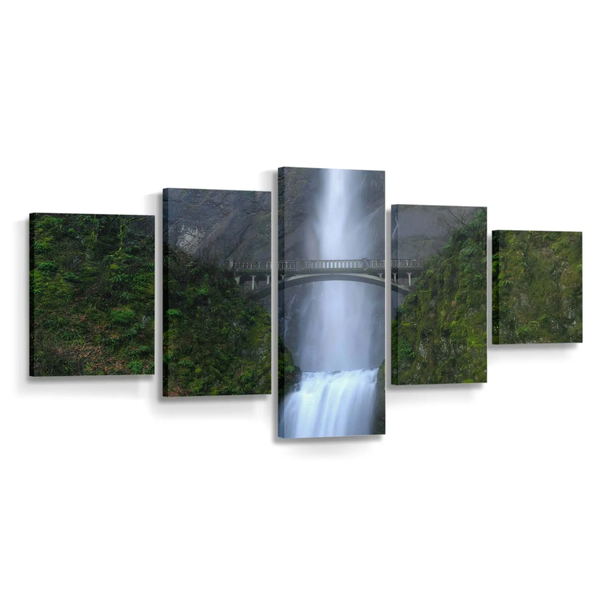 Holzbrücke über WaldWasserfall – Waldwasserfall Leinwandbild