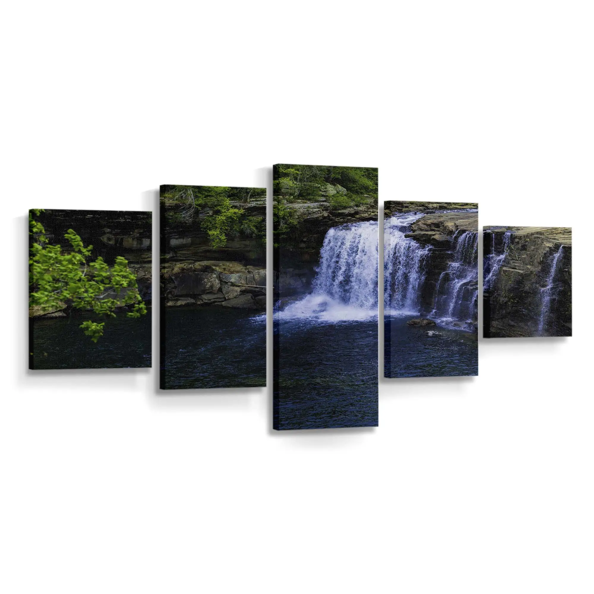 Ruhige Wasserfall-Landschaft – Natur Wandbild