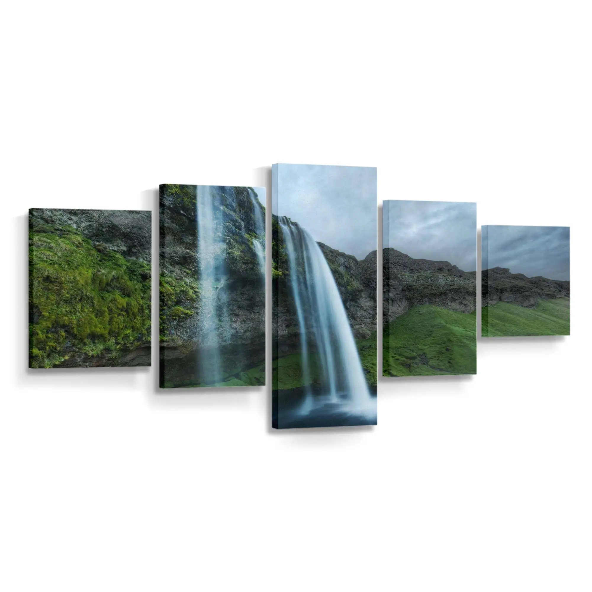 Wasserfall und Schroffe Klippen in Island – Natur Wandbild