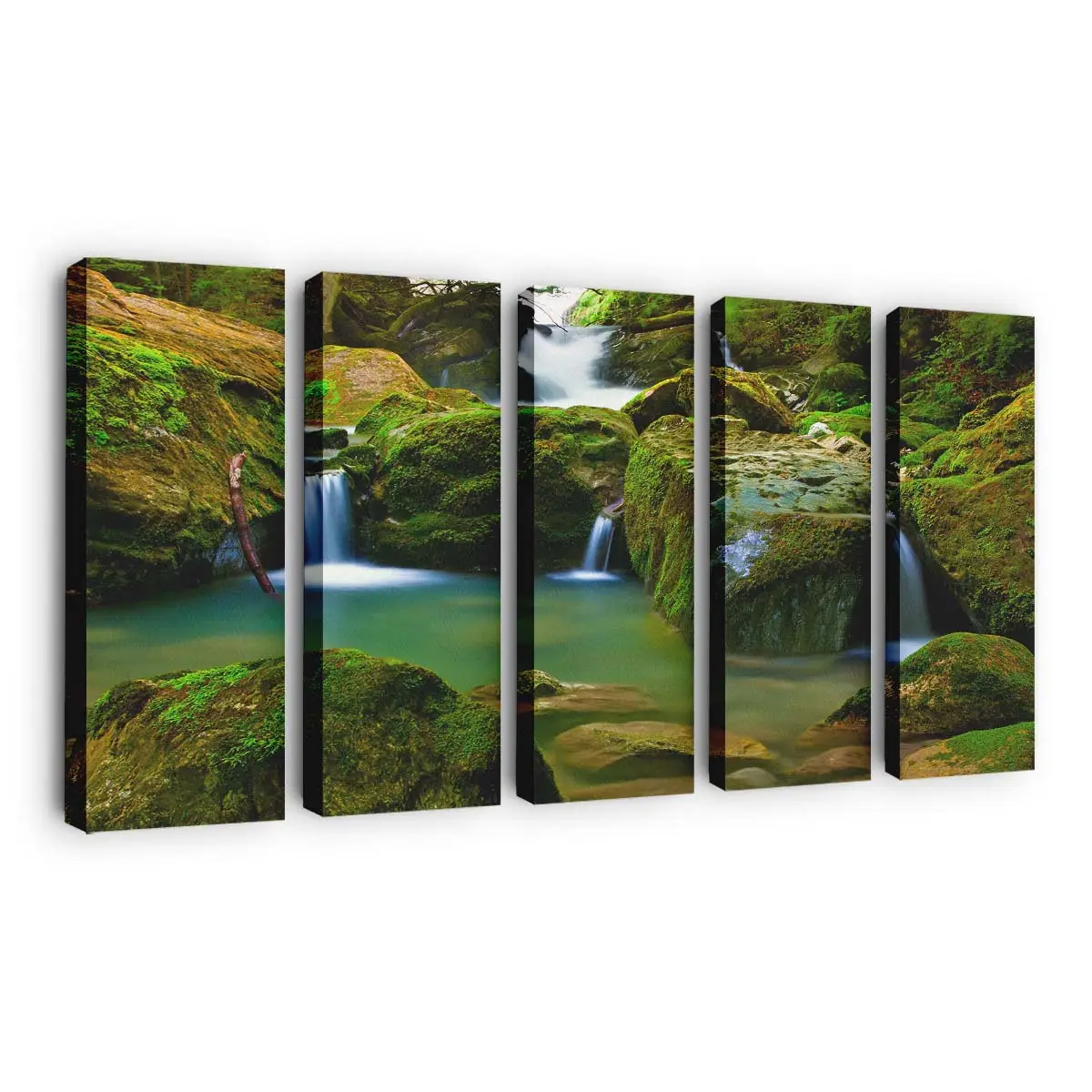 Moosige Felsen am Wasserfall – Natur Wandbild